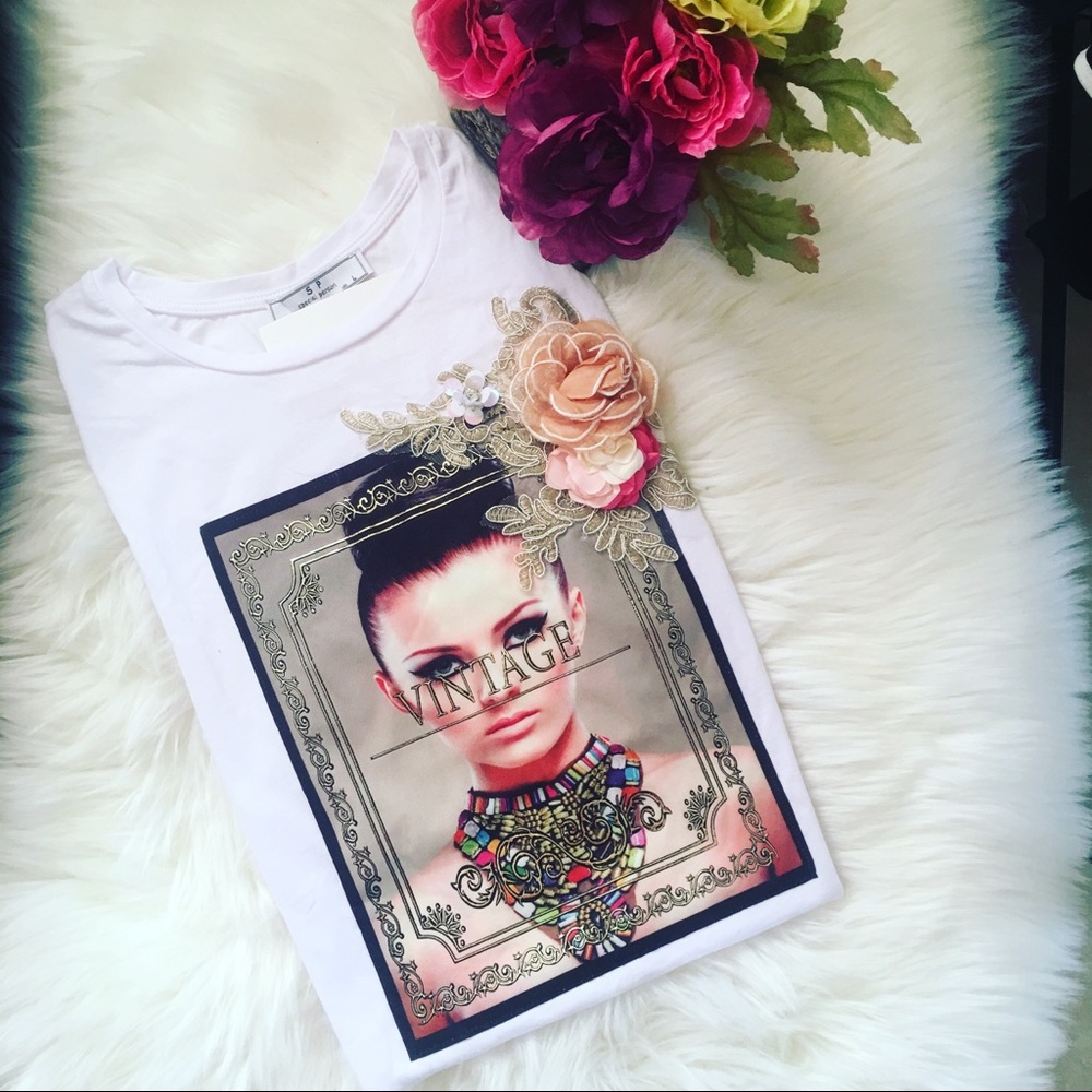 Gorgeous Top with Beautiful flower Details